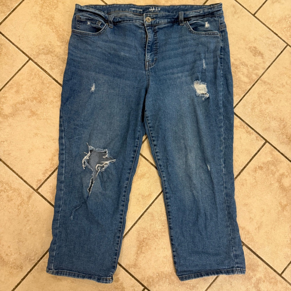 Style & Co. Curvy Capri Denim Jeans
